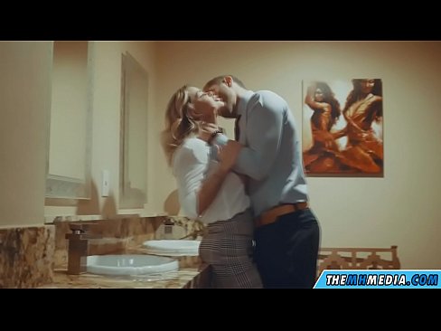 ❤️ Når en barmfagre blondine forfører dig på et offentligt toilet ❤️❌ Porno at da.playcrot69.top ❌️